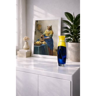 „Dienstmagd mit Milchkrug“ – Glaskunst