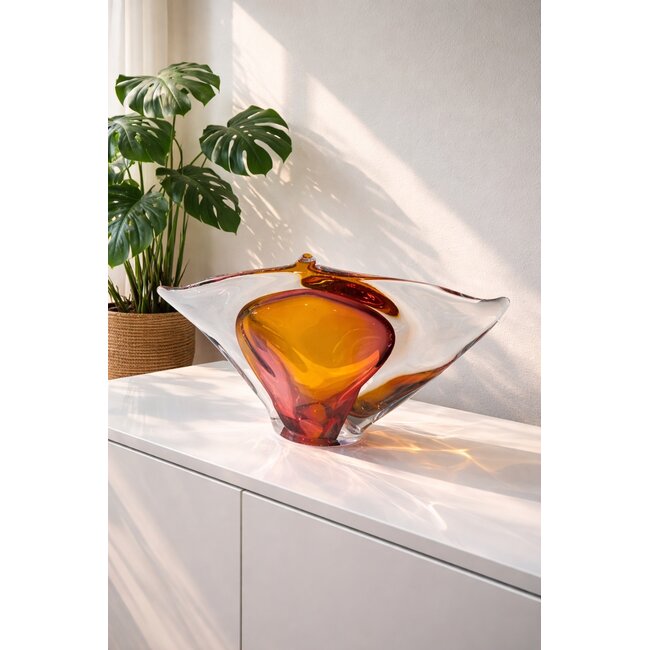 Danseres van zuiver kristal – Elegant kunstobject met vloeiende vorm en levendig kleurenspel