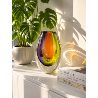 Regenbogen im Kristall – Ein Tanz aus Licht und Farbe