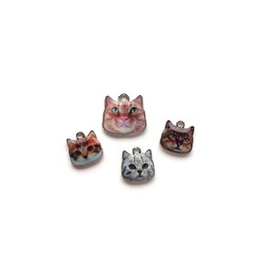 Hobby & Crafting Fun Metalen Bedeltjes Poezen 4 stuks 16 x 17 en 12 x 13 mm