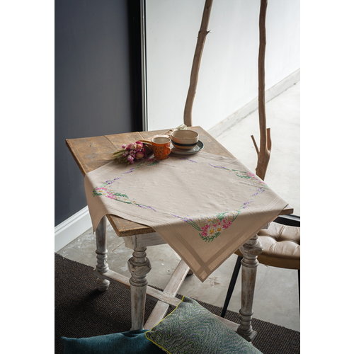 Vervaco Vervaco Borduurpakket Tafelloper Lentebloemen 40 x 100 cm 0190851 Vervaco Vervaco Borduurpakket Tafelloper Lentebloemen 40 x 100 cm 0190851