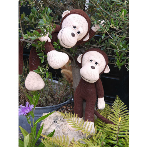 Funny's Haken XXL Funny Monkey basic Browny staand of zittend