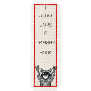 Permin Permin Boekenlegger I just love a trashy book 05-4354 Permin Permin Boekenlegger I just love a trashy book 05-4354