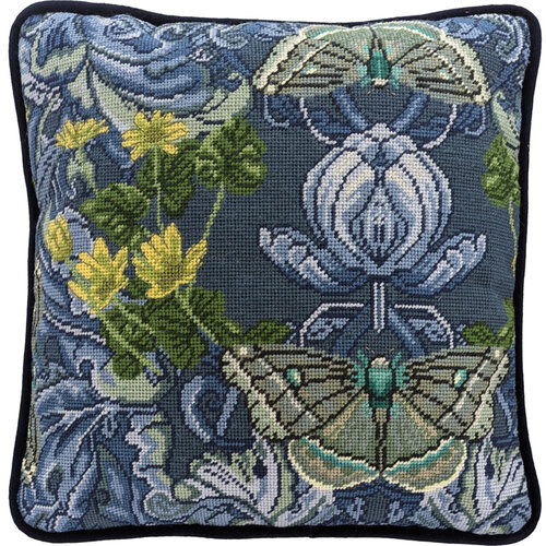 Bothy Threads Bothy Threads Petit Point Borduurkussen Fatal Anemone Bothy Threads Bothy Threads Petit Point Borduurkussen Fatal Anemone