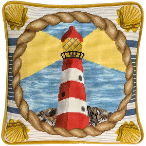 Bothy Threads Bothy Threads Petit Point Borduurkussen Guiding Light  tvw03
