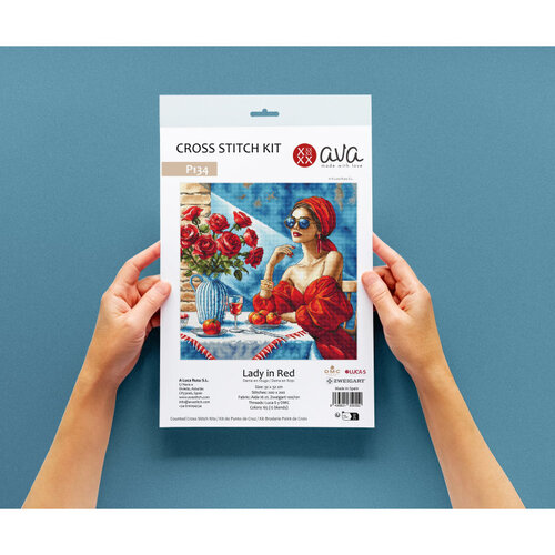AVA Stitch AVA Stitch Borduurpakket Lady in Red AVA Stitch AVA Stitch Borduurpakket Lady in Red
