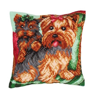 Collection D Art Borduurkussen Dogs on the Armchair 40 x 40 cm