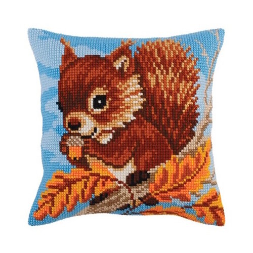Collection D Art Borduurkussen Squirrel with a Nut 40 x 40 cm Collection D Art Borduurkussen Squirrel with a Nut 40 x 40 cm