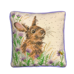 Bothy Threads Bothy Threads Petit Point Borduurkussen The Meadow