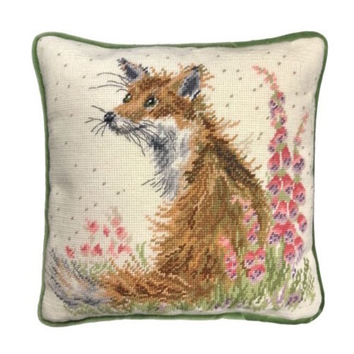 Bothy Threads Bothy Threads Petit Point Borduurkussen Amongst The Foxgloves