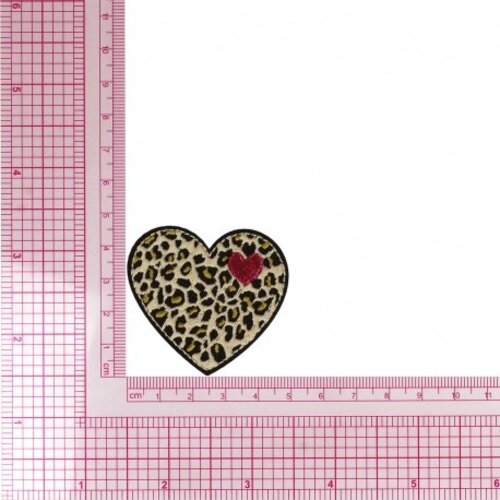 Mediac Applicatie Hartje Panter Motief 5 cm Opstrijkbaar Mediac Applicatie Hartje Panter Motief 5 cm Opstrijkbaar