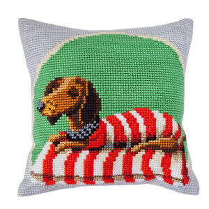 Collection D Art Borduur kussen Dachshund on Couch 40 x 40 cm