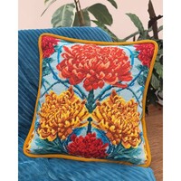 Bothy Threads Petit Point borduur kussen Caustic Chrysanthemum