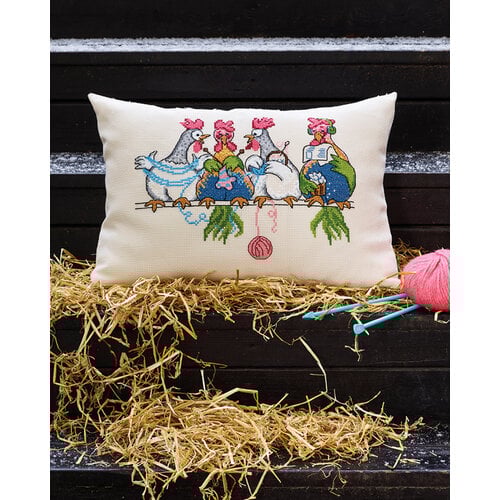 Permin Permin borduur kussen Breiende Kippen 58 x 40 cm