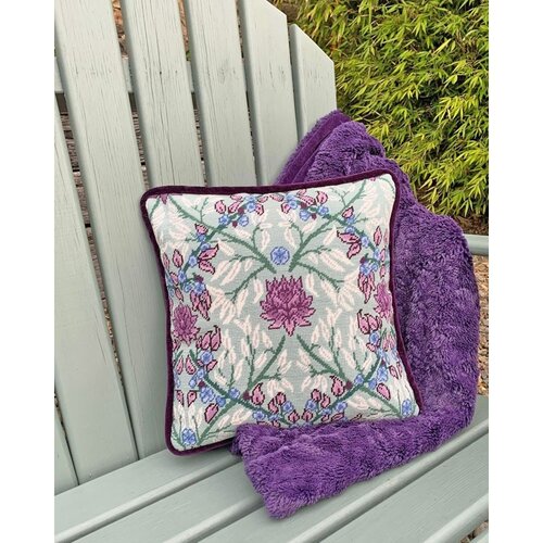 Bothy Threads Bothy Threads Petit Point Borduurkussen Heritage Blooms Bothy Threads Bothy Threads Petit Point Borduurkussen Heritage Blooms