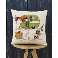 Permin borduur kussen Beach Camping 40 x 40 cm