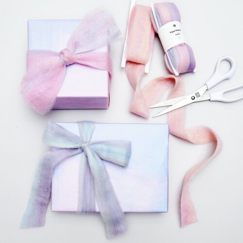 Rico Design Vilten band zonsondergang Blauw Paars 38 mm x 3 meter Rico Design Vilten band zonsondergang Blauw Paars 38 mm x 3 meter