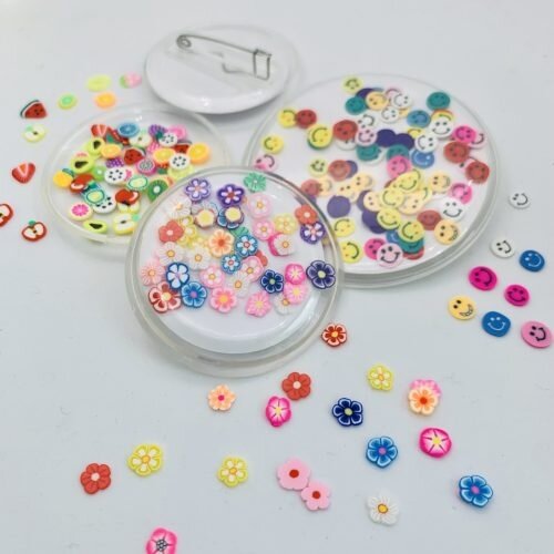 Hobby & Crafting Fun Transparante lege buttons 18  stuks 47 mm