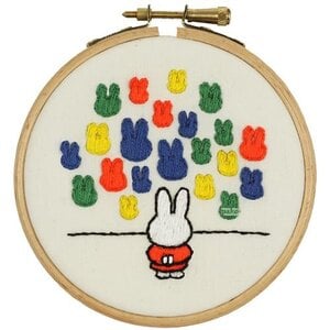 Pako Pako Borduurpakket Nijntje in het museum 10 cm
