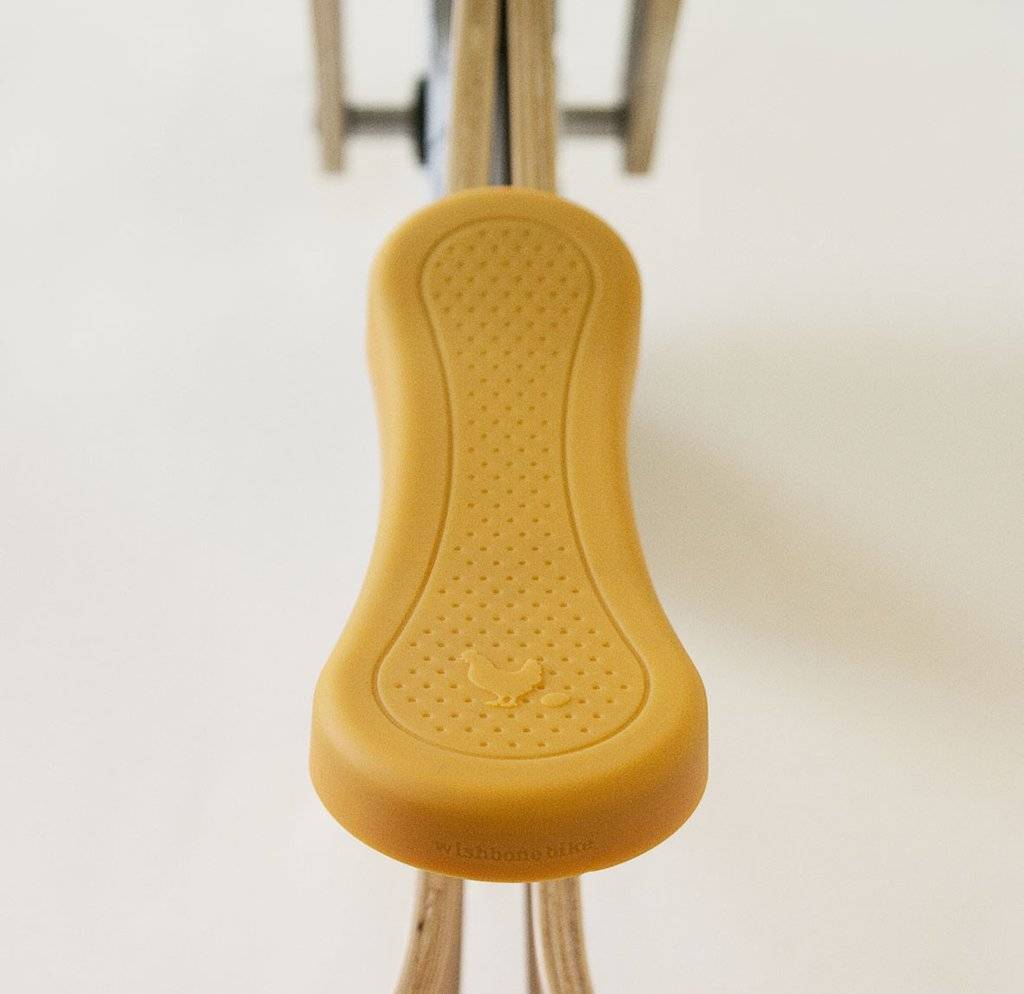 Pimp zadelhoes voor loopfiets recycled edition | Wishbone Bike