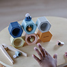Plan Toys Abeilles dans la ruche - Collection Orchard Plan Toys Abeilles dans la ruche - Collection Orchard