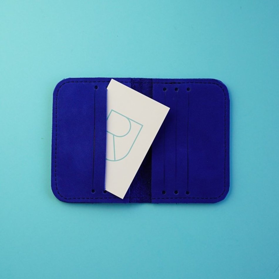 OUTLET 10  eather card sleeve bio cobalt