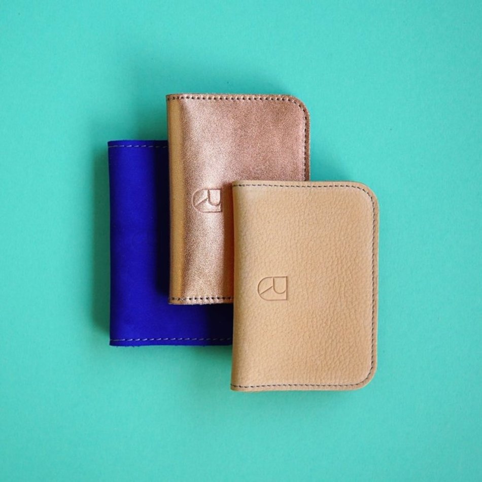 OUTLET 10  eather card sleeve bio cobalt