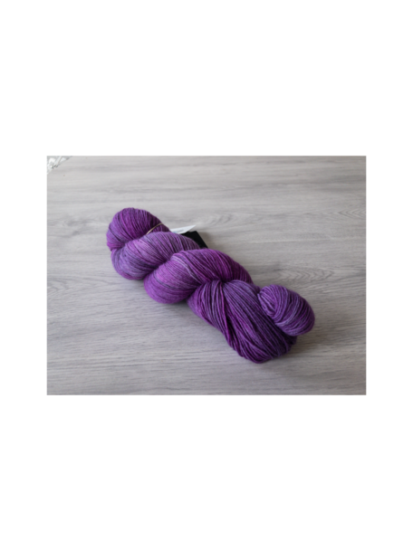 Mina Dyeworks Socksanity - 100g - 420m - 75% Wool - 27% Nylon - "BC009"