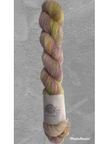 Mina Dyeworks Whisp “W001” - 100% SW Merino - 50g - 300m