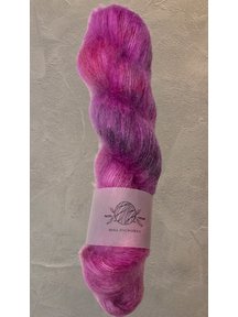 Mina Dyeworks Copy of Mohair Silk - "Medusa" - 72% Fine Kid Mohair 28& Mulberry Silk - 50 grams - 420m