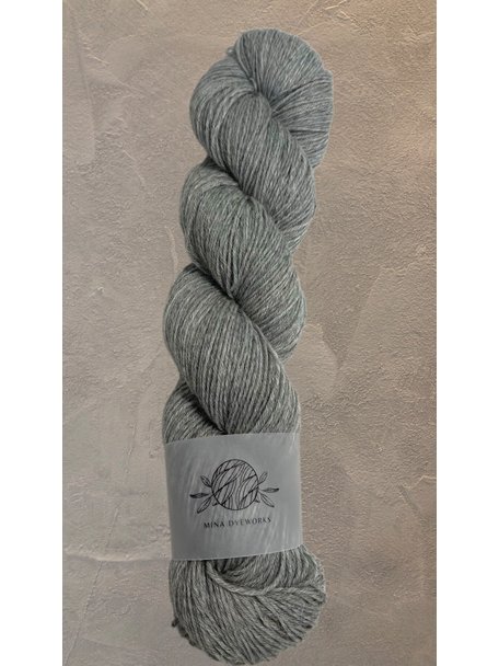 Mina Dyeworks Copy of Sock Hemp - "SH055" - 67% wool 23% biodeg.polyamid 10% hemp100g - 420m