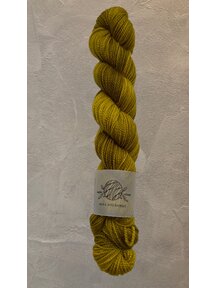 Mina Dyeworks Copy of Whisp “W042” - 100% SW Merino - 50g - 300m