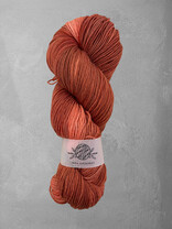 Mina Dyeworks Sock  - ''Vintage Brick Red'' 425m - 100g - 80%merino - 20% polyamide