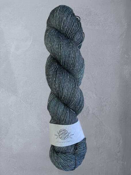 Mina Dyeworks Sock Hemp - "Memories of JD" - 67% wool 23% biodeg.polyamid 10% hemp100g - 420m