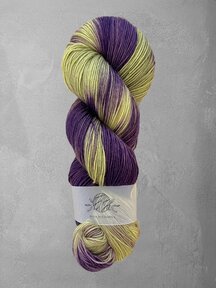 Mina Dyeworks Socksanity - 100g - 420m - 75% Wool - 27% Nylon - "Viooltjes"