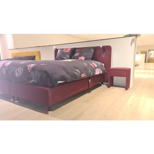 Showmodel Bas Boxspring 180x200 incl Nachtkastjes