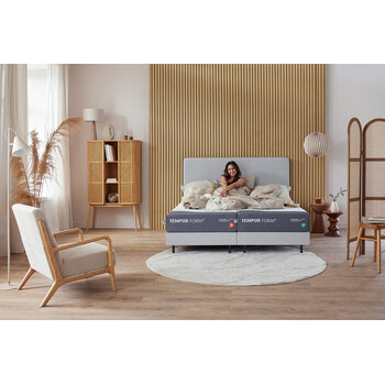 Tempur Boxspring Form vlak 180x210 - Hoofdbord: Classic - Stof: LeatherLook Taupe - Poten Oak 19 cm