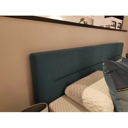Avek Bed Stiel Max - elektrisch + hangkastjes Stiel 180x210 - Stof: Jasmyn Petrol 56 - Designpoot Hoog - (excl matrassen) - Showmodel Avek Bed Stiel Max - elektrisch + hangkastjes Stiel 180x210 - Stof: Jasmyn Petrol 56 - Designpoot Hoog - (excl matrassen) - Showmodel