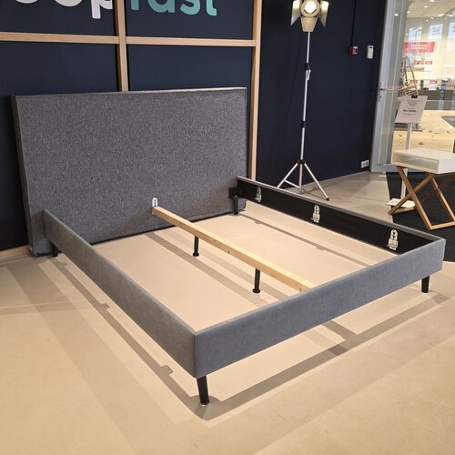 Riviera Bed 180x200 Stof: blauw - Showmodel