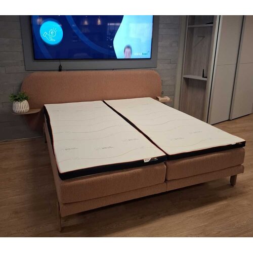 M line Showmodel Element Lush 180x210 / vlak + vlak / Stof: Gear Powder / Poot: Fusion Metallic Earth / Tafels: Matellic Earth / incl. Air Release