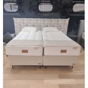 Pullman Showmodel Boxspring Original Aspen vlak 180x200 - Stof: Momento Beige / Hoofdbord stof: Still Life Pigeon - Poten: 15cm zwart chroom conisch