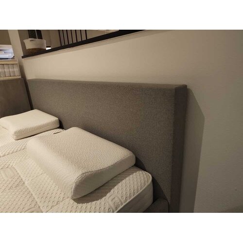 Showmodel Sleepfast Ledikant gestoffeerd basic recht 180x200 Showmodel Sleepfast Ledikant gestoffeerd basic recht 180x200