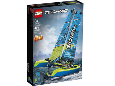 LEGO Technic 42105 Catamaran