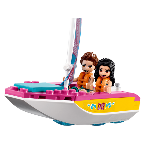 LEGO Friends 41681 Boscamper en zeilboot