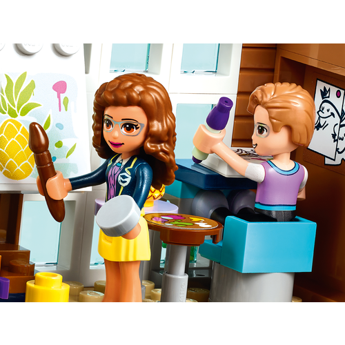 LEGO Friends 41682 Heartlake City school