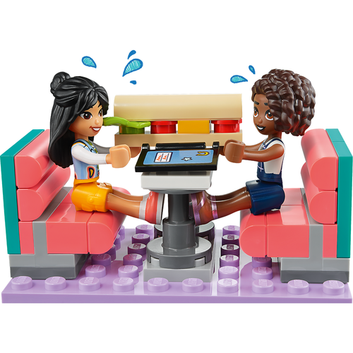 LEGO Friends 41728 Heartlake restaurant in de stad