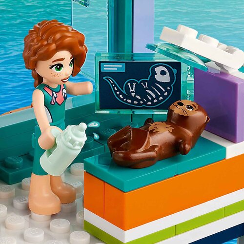 LEGO Friends 41736 Reddingscentrum op zee