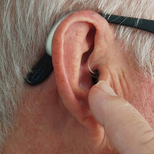 How to Clean a Hearing Aid?