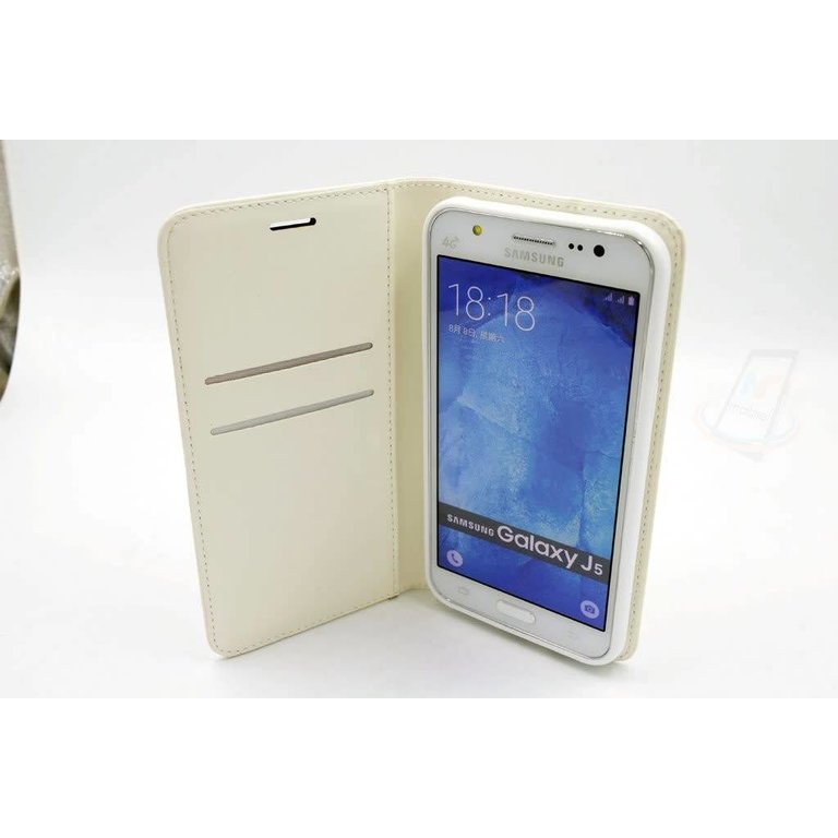 Aap baden Aanvankelijk Samsung Galaxy J5 (2015) Pasjeshouder Wit Booktype hoesje - Magneetsluiting  - Kunststof;TPU - NT Mobiel Accessoires - Nederland