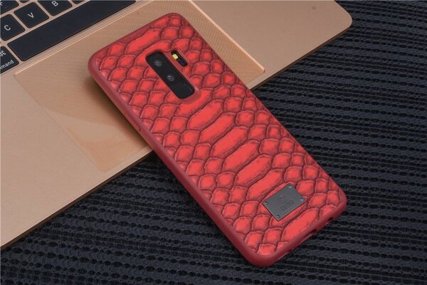 UNIQ Accessory UNIQ Accessory iPhone X-Xs Kunstleer Back cover Hard Case- Rood UNIQ Accessory UNIQ Accessory iPhone X-Xs Kunstleer Back cover Hard Case- Rood